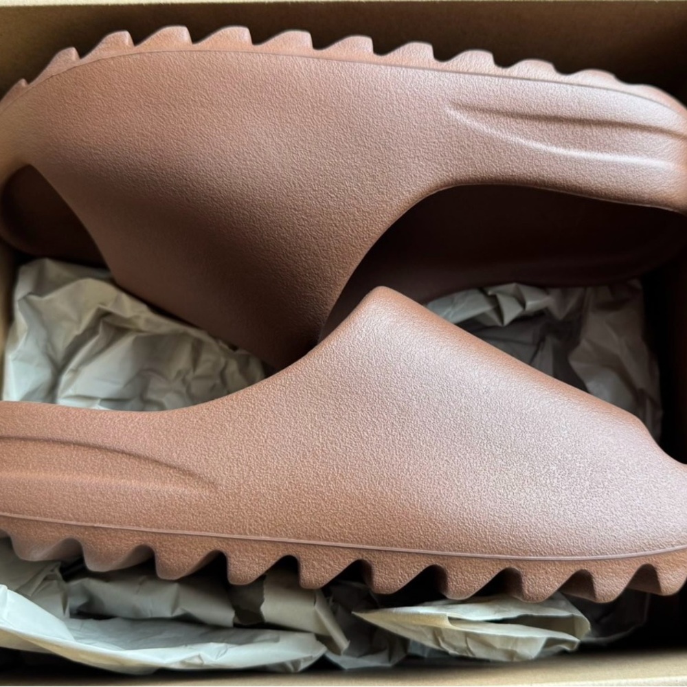 Yeezy slides- Flax (brand new)